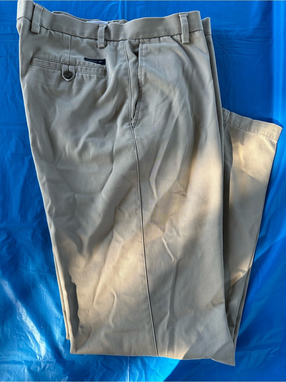 Dockers Men's Chinos in Light Khaki